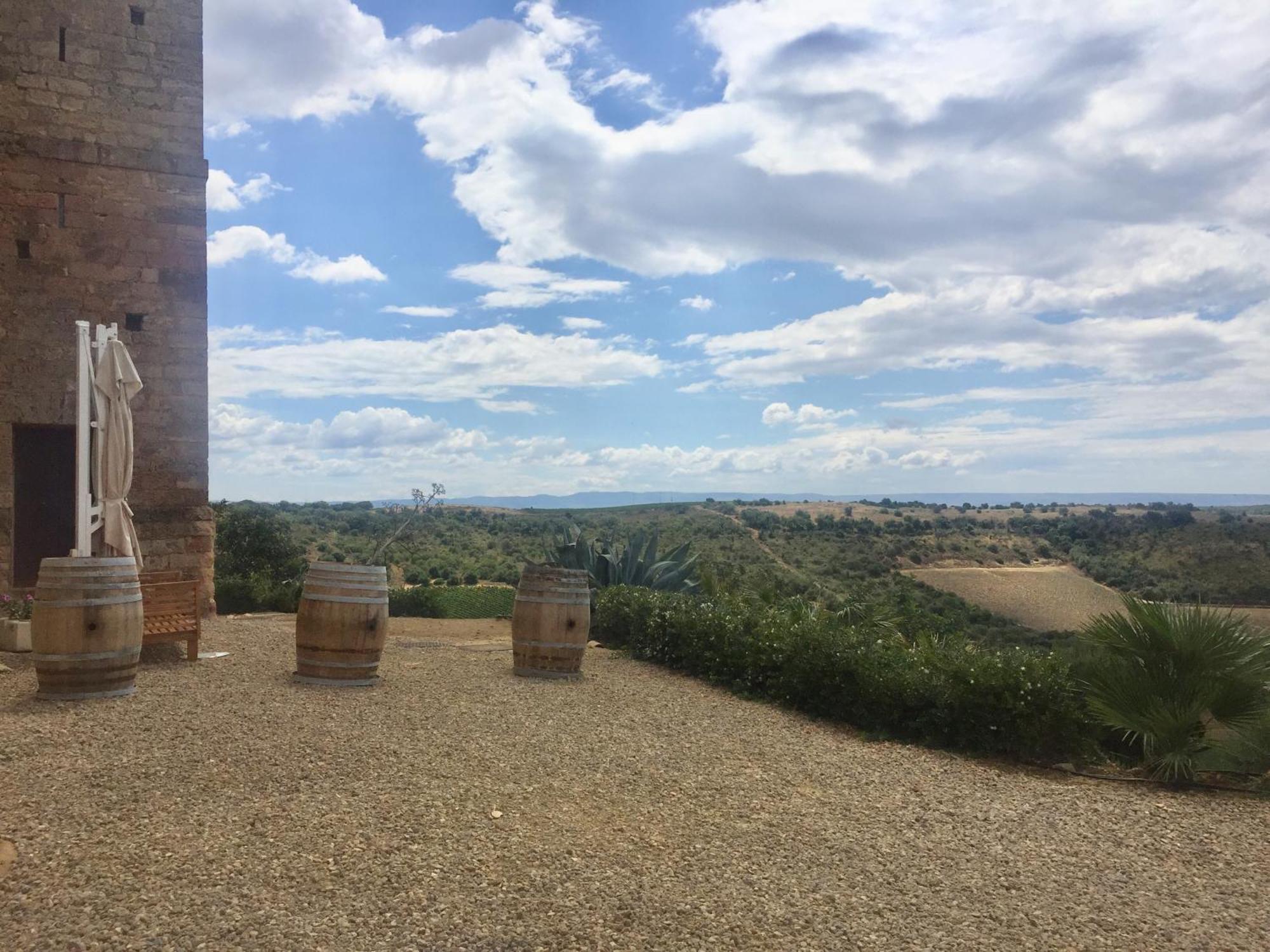 Wine Relais Feudi Del Pisciotto Villa Niscemi Ruang foto